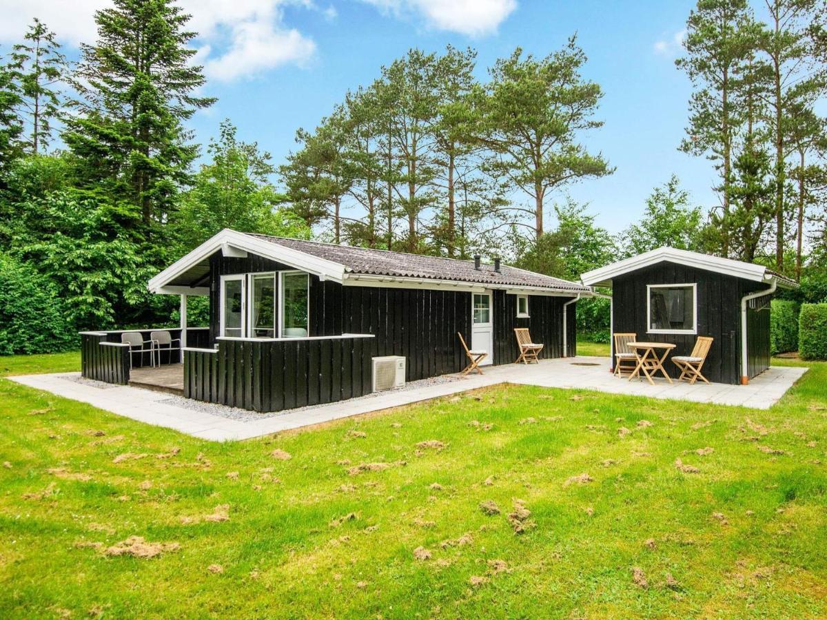 5 Person Holiday Home In Oksb L Dyreby 外观 照片